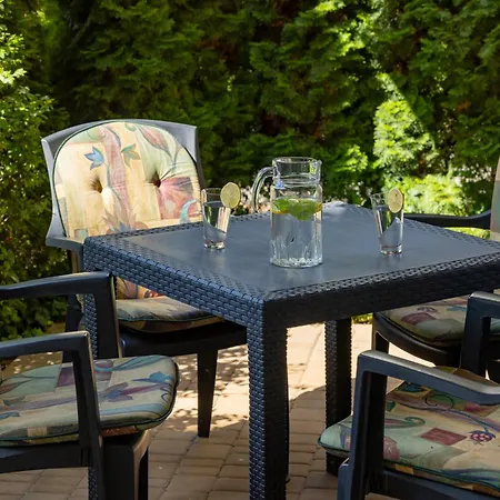 Apartment Aquamarina With Terrace - Close To The - By Renters Miedzyzdroje